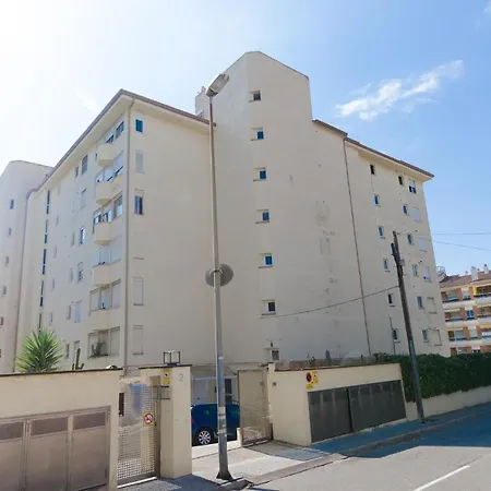 Majestic 4 Apartment *