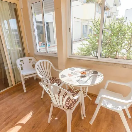 Apartment Majestic 4 *
